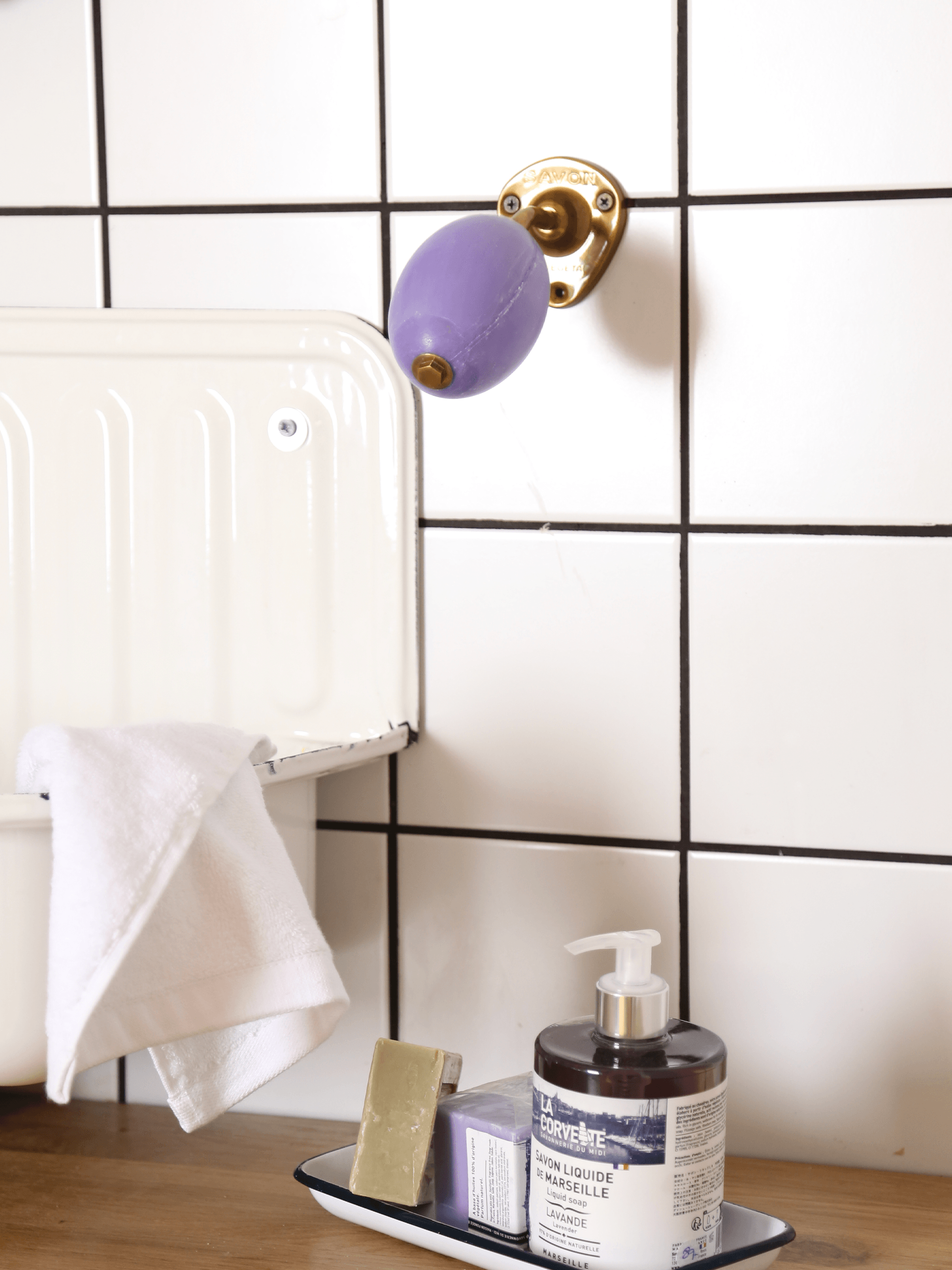 סבון ידיים קשיח עם מתקן La Savonnerie