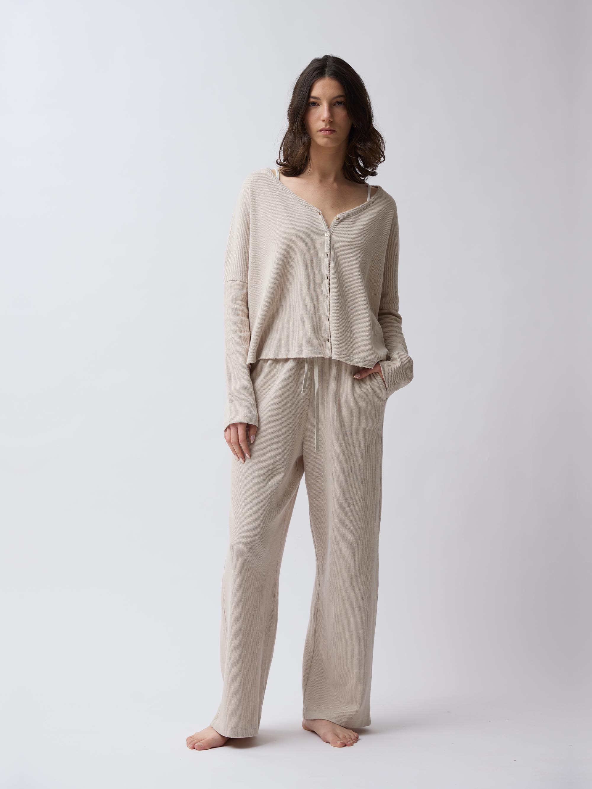 חולצת קרופ כפתורים JACQUARD - אבן