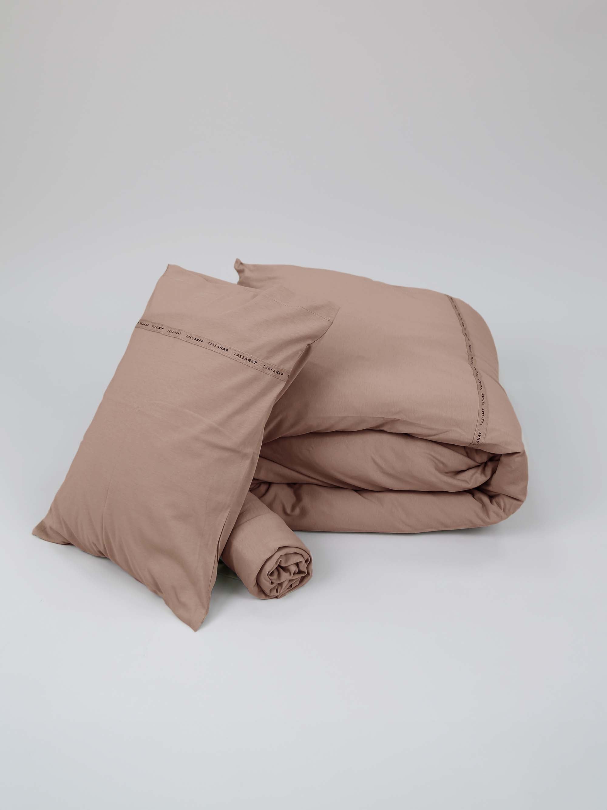 מצעים למיטת מעבר ותינוק BASIC - מוקה