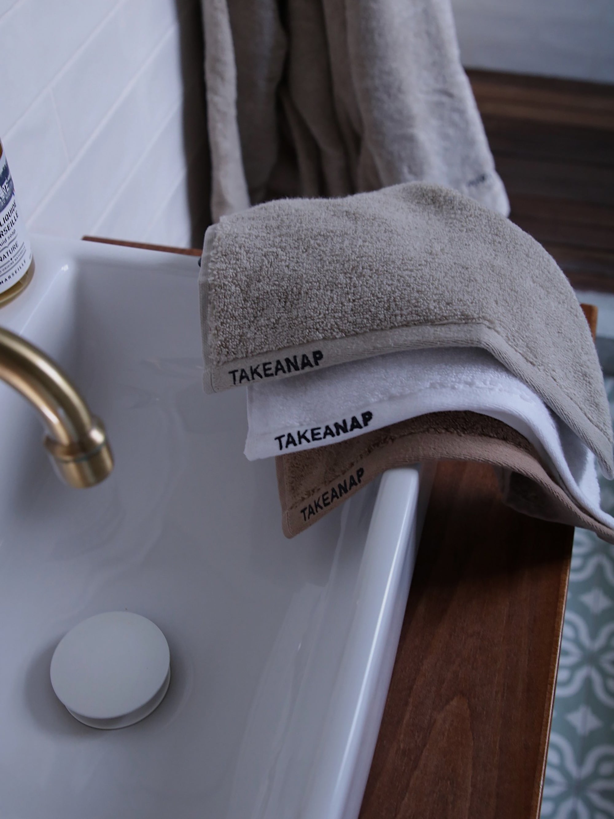 מגבת ידיים Quality 700 - לבן