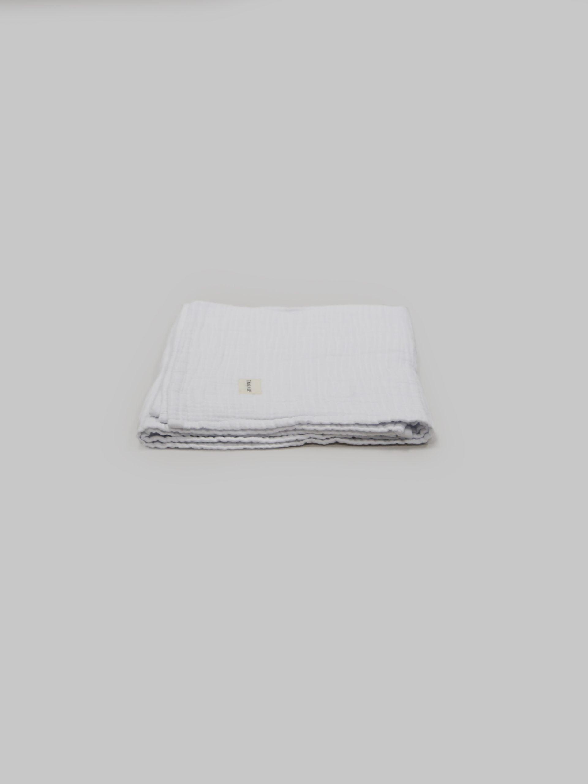 שמיכת קיץ לתינוק בצבע לבן