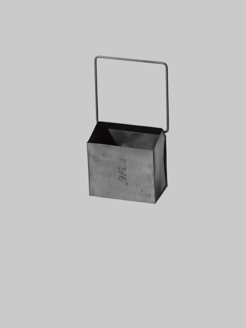 קופסאת פח מלבנית