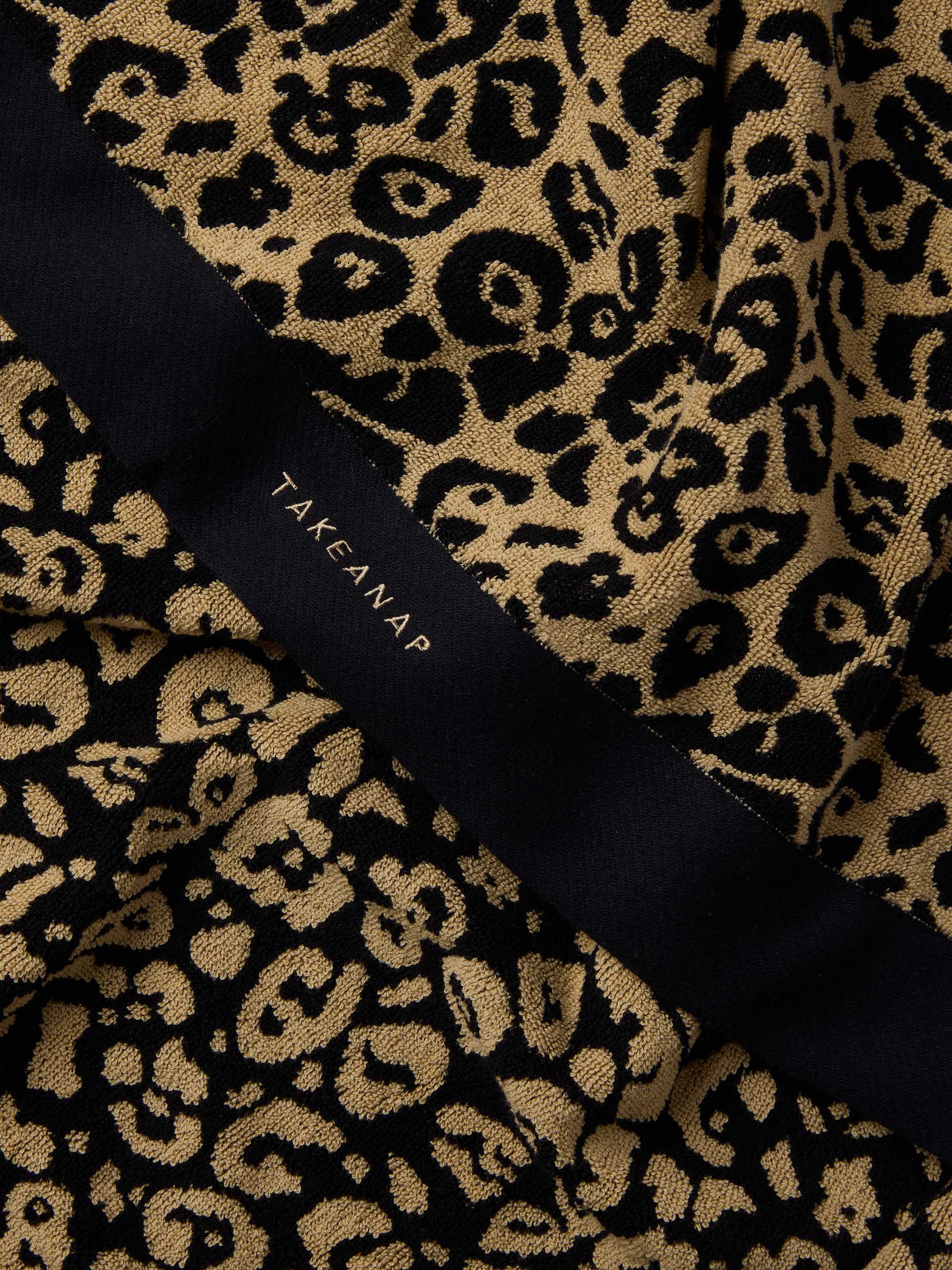 מגבת LEOPARD